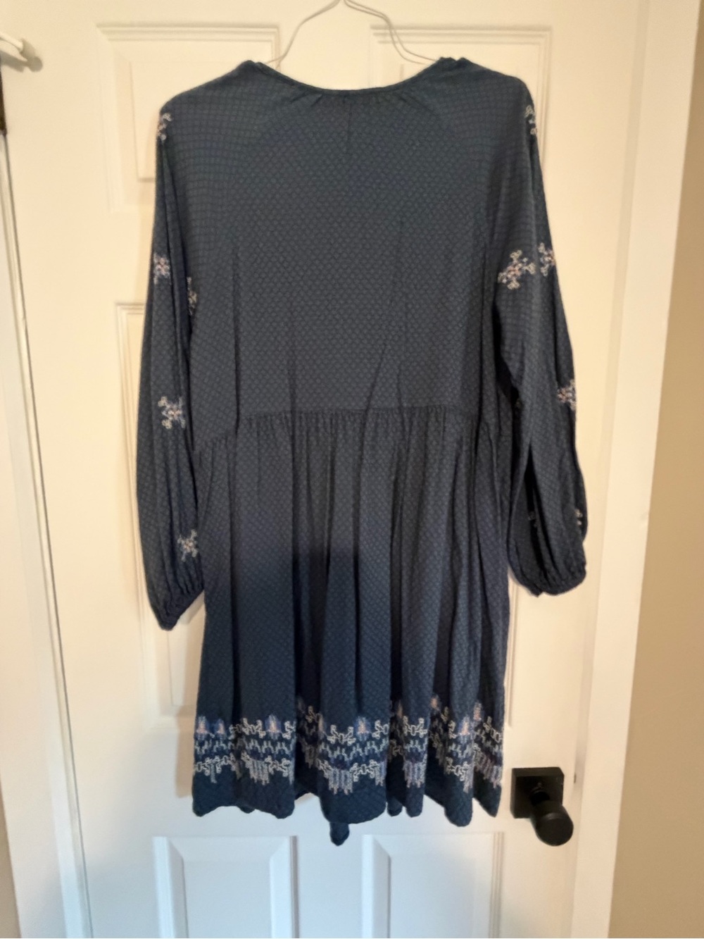 Knox Rose Navy Blue Embroidered Dress - Picture 4 of 9